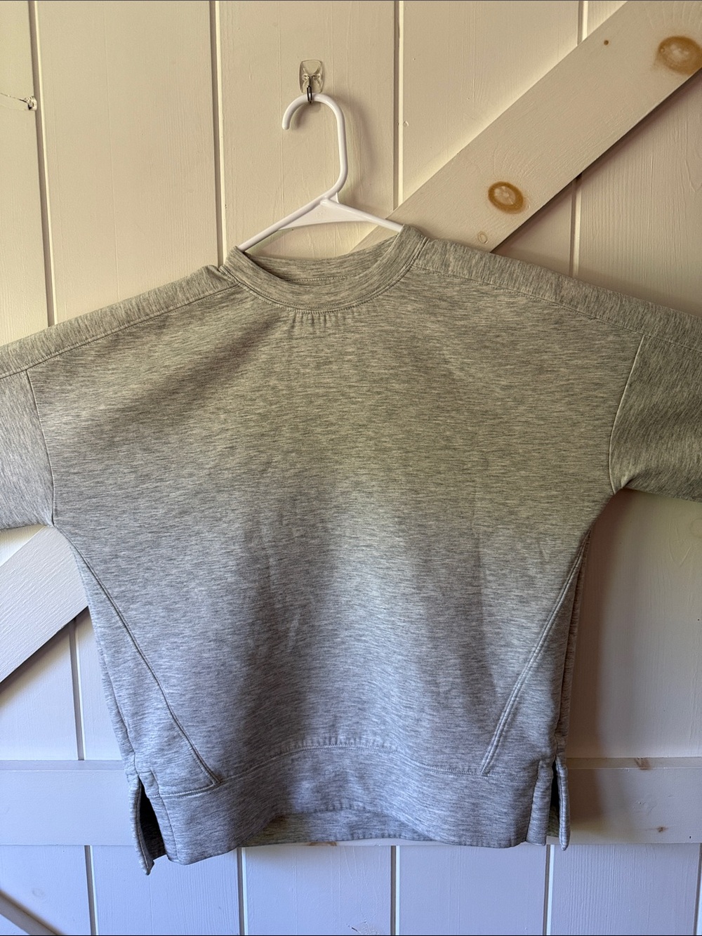 abercrombie kids Girls 13/14 Neoknit Crew Sweatshirt